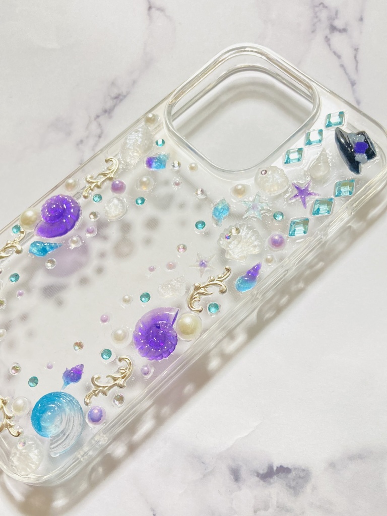 ハンドメイドレジンデコ【iPhone14 Pro】ケース