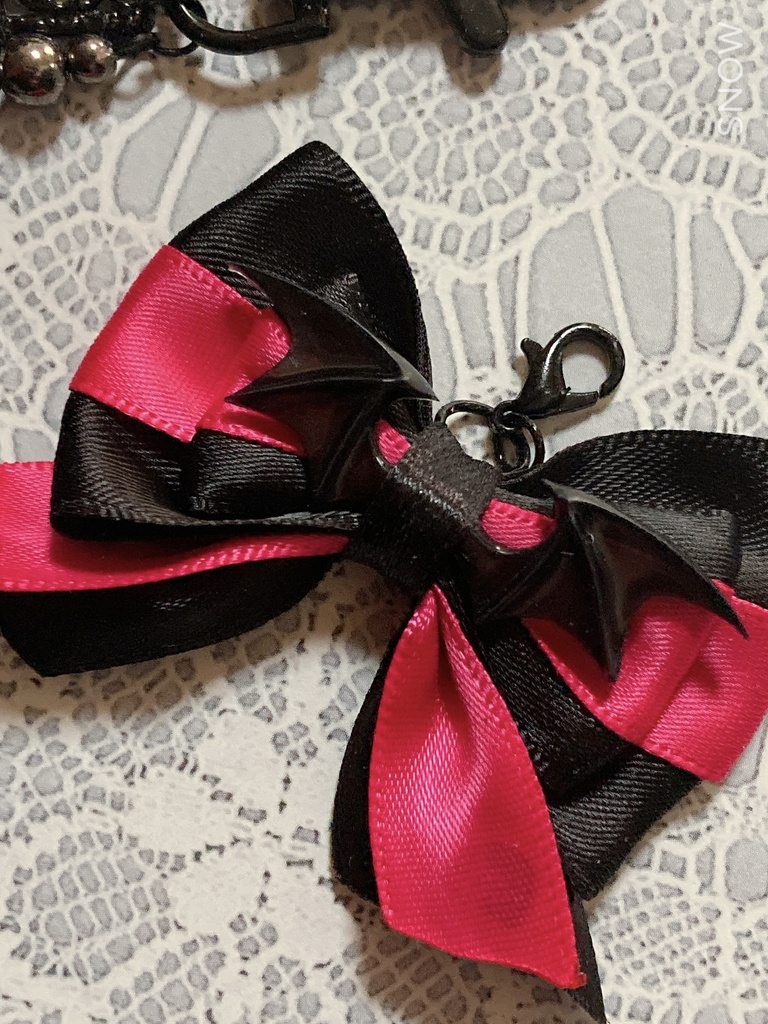 レジン【L】コウモリのイニシャルチャーム