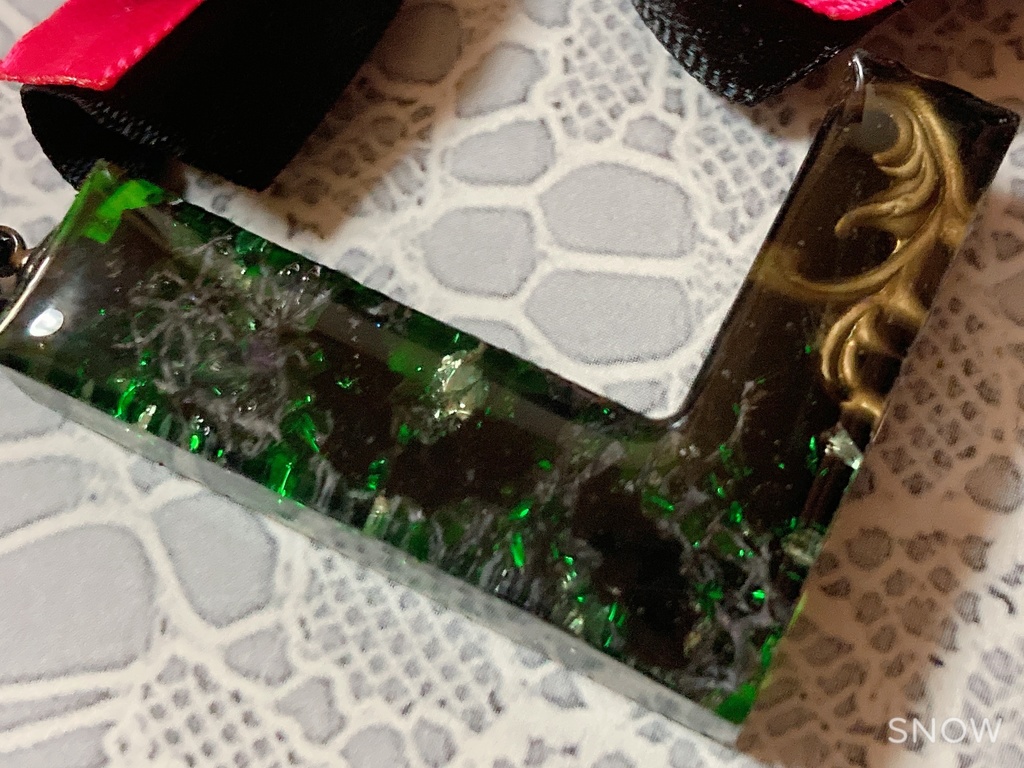 レジン【L】コウモリのイニシャルチャーム