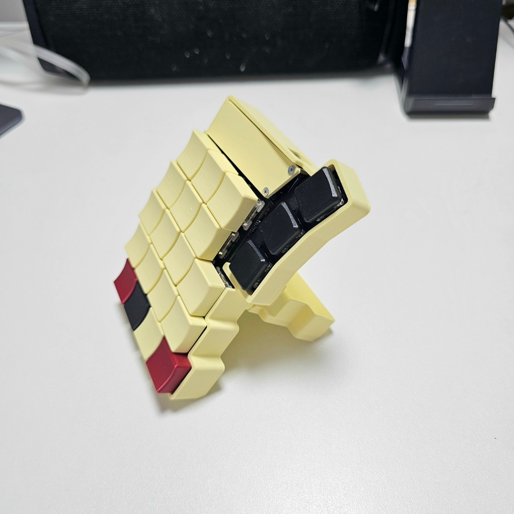 keyball39用キーボードカバー&傾斜スタンド付き本体ケース