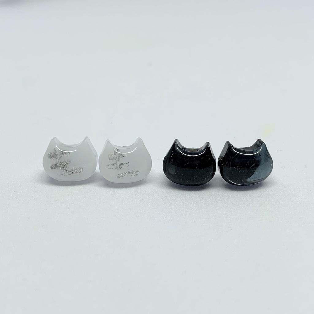 白黒猫　ピアス