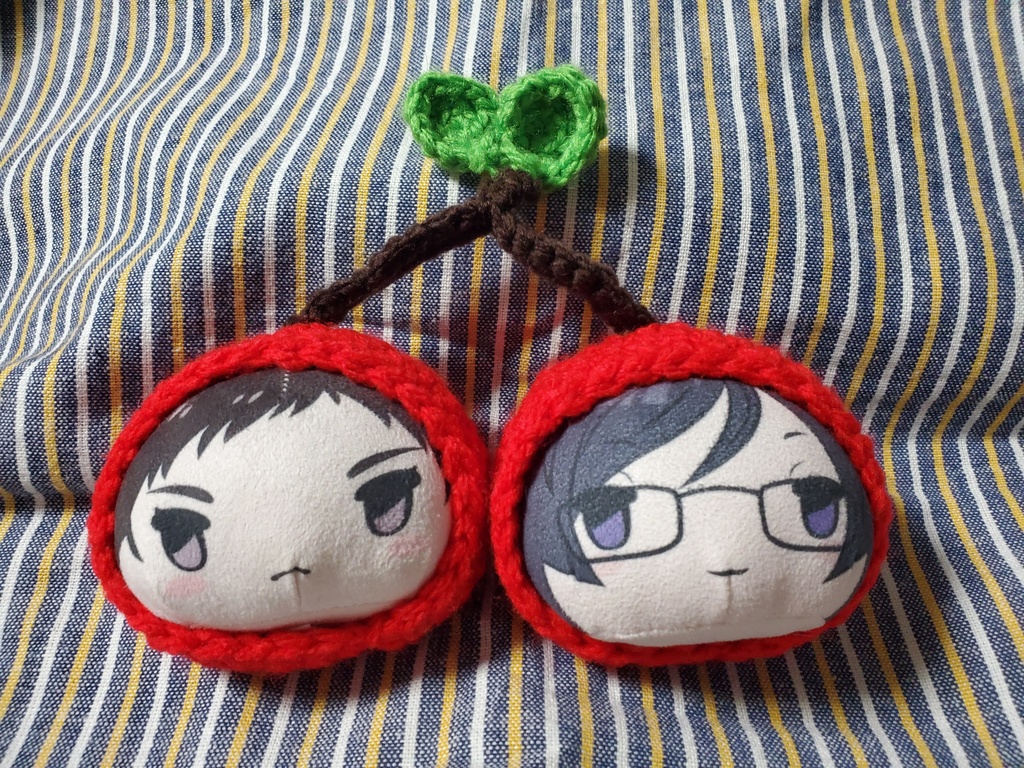 おまんじゅう用サクランボのきぐるみ