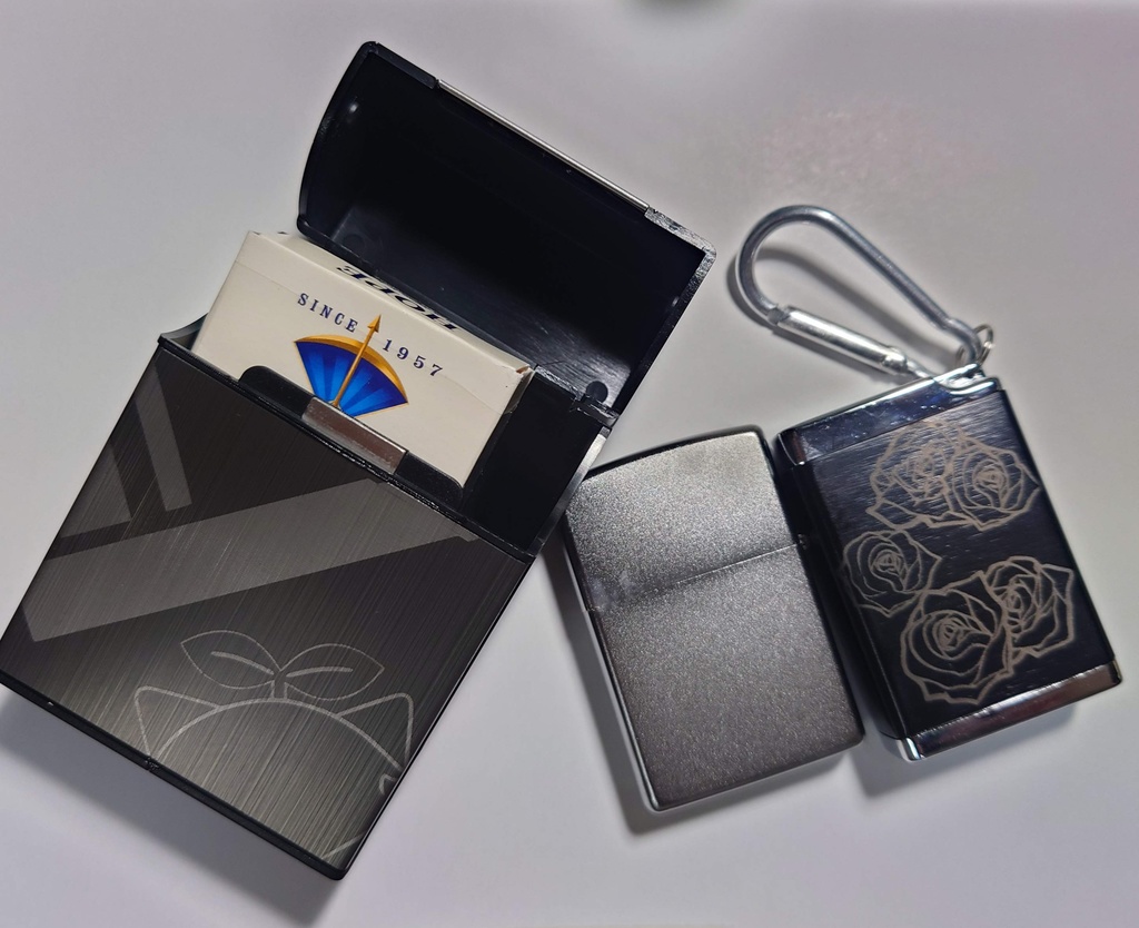 レオス・ローレン・イッテツイメージ タバコケース