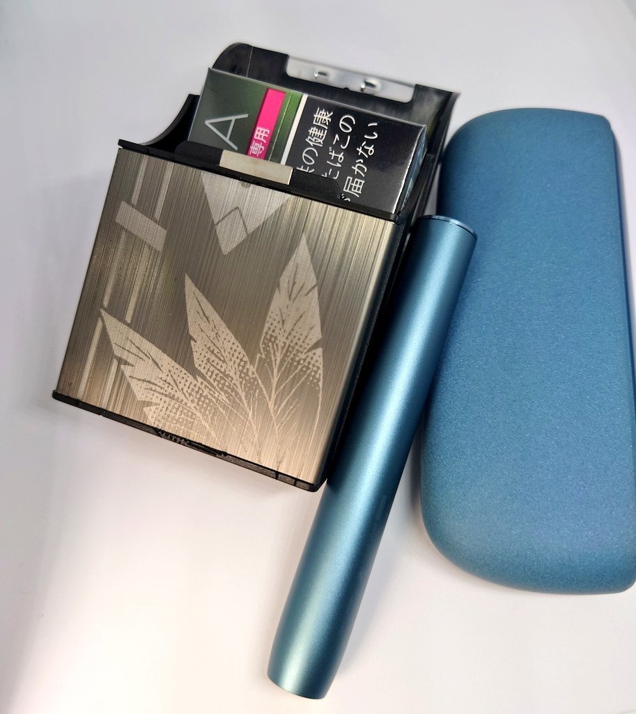 レオス・ローレン・イッテツイメージ タバコケース