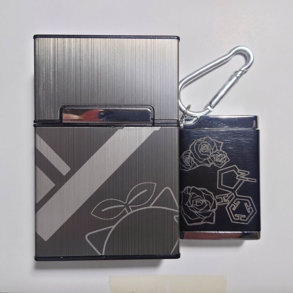 レオス・ローレン・イッテツ イメージ 携帯灰皿