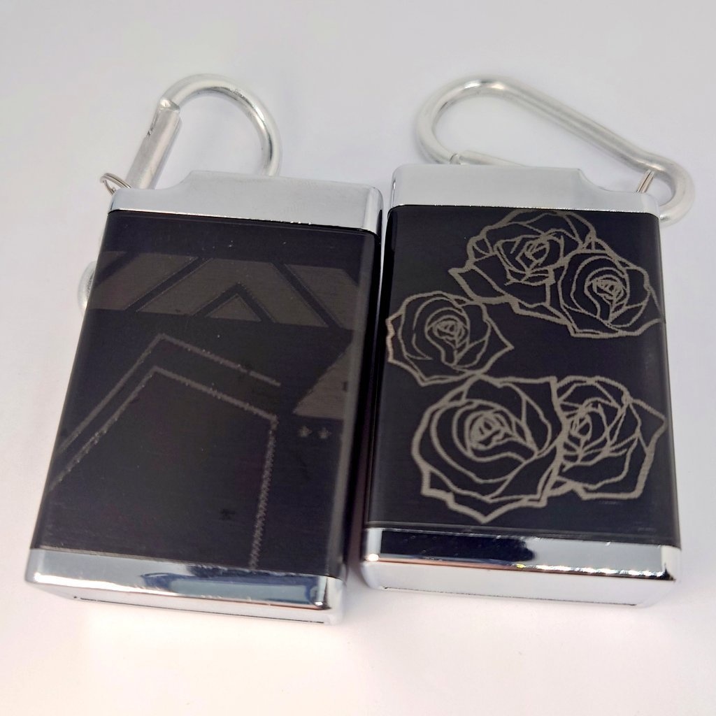 レオス・ローレン・イッテツ イメージ 携帯灰皿