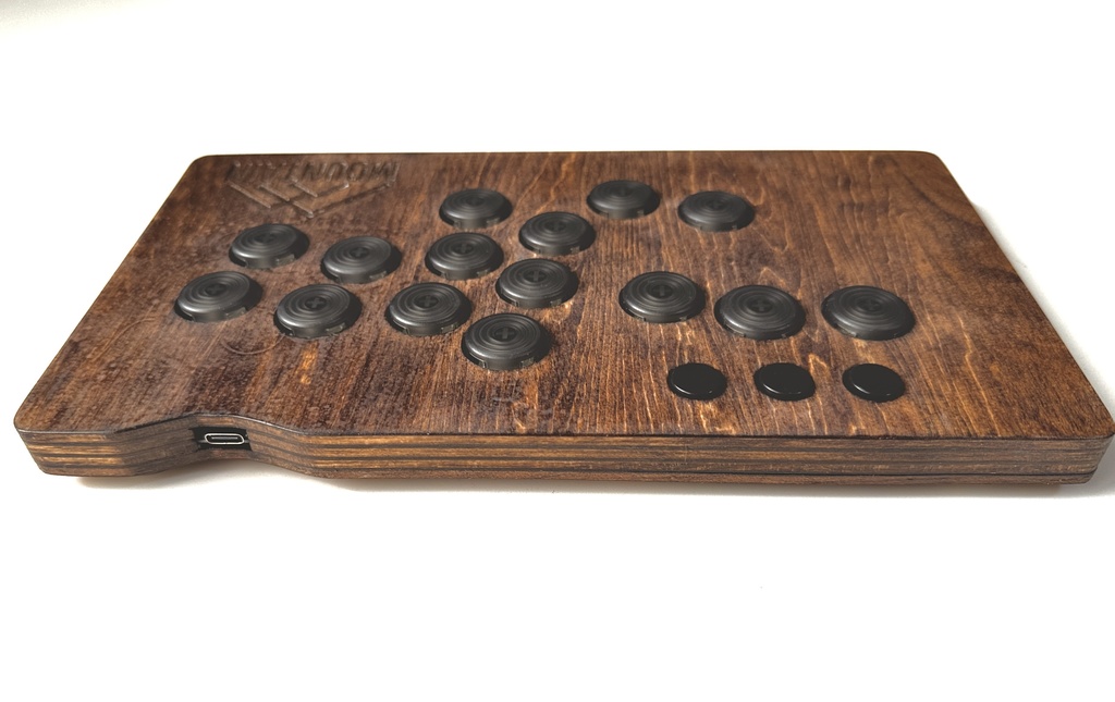 「MOUNTAIN」木製薄型レバーレスコントローラー