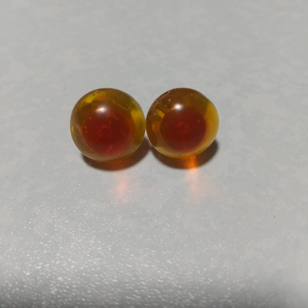 イクラ風ピアス