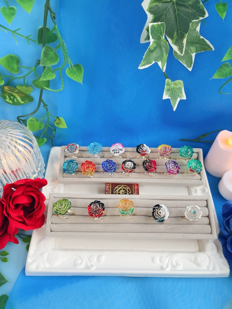 薔薇の指輪と耳飾り(2階)