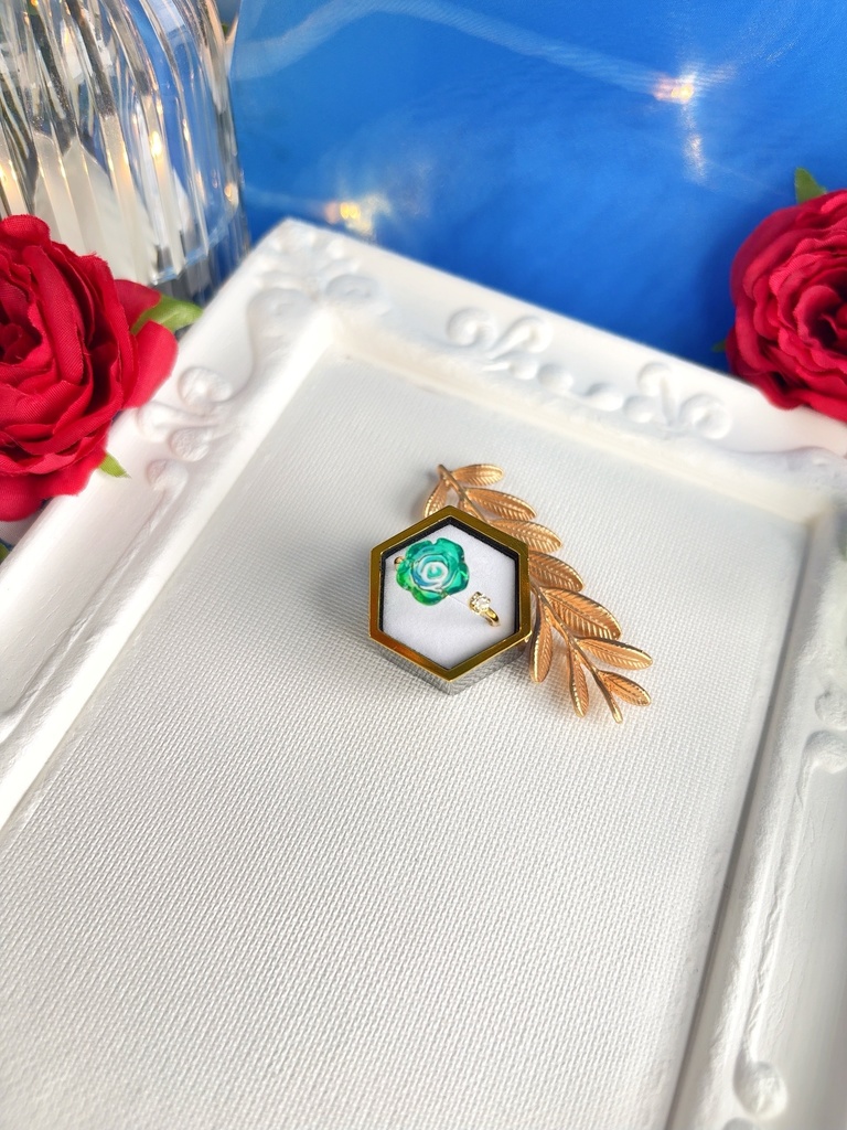 バスティン ミニ薔薇アクセ