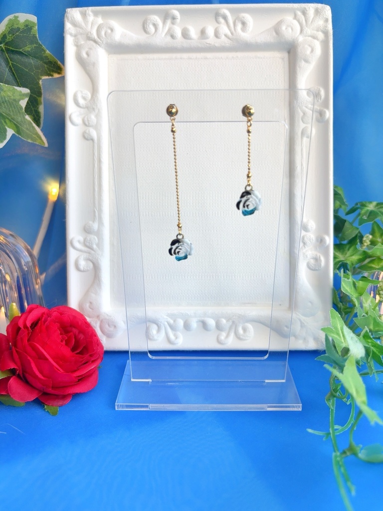 シロ ミニ薔薇アクセ