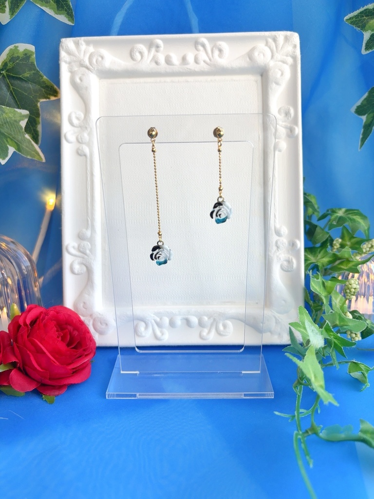 シロ ミニ薔薇アクセ