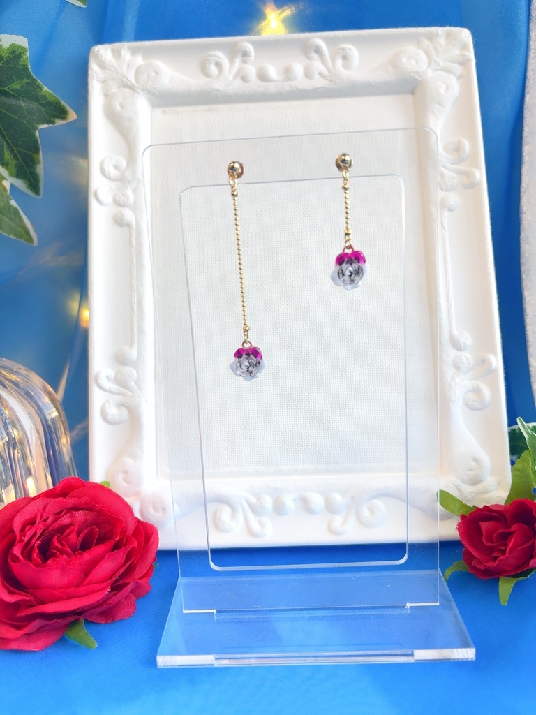 ❤️🩹🪡🌟🔑💮🍽️ミニ薔薇ピアス