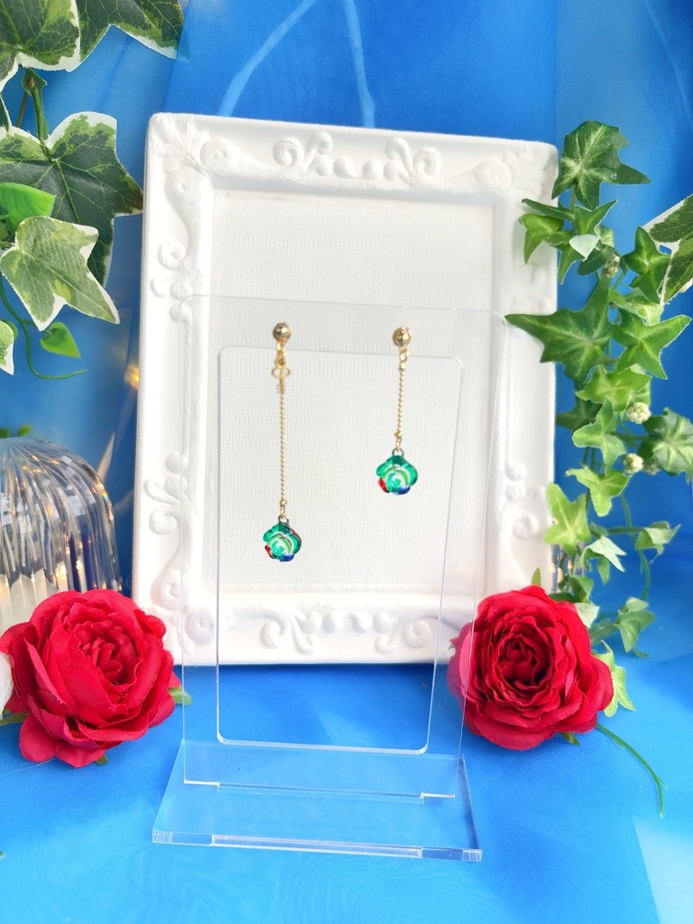 ❤️🩹🪡🌟🔑💮🍽️ミニ薔薇ピアス