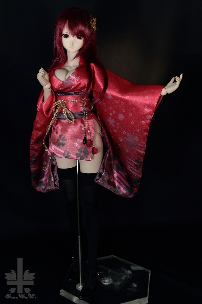 ☆SPECIAL OFFER☆ 華麗短い和服 《赤。舞桜》(送料無料)