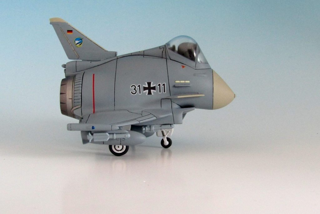 でふぉるめひこーき ユーロファイター タイフーン