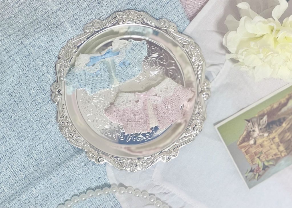 襟つきニットセーター&ツイードカーディガン