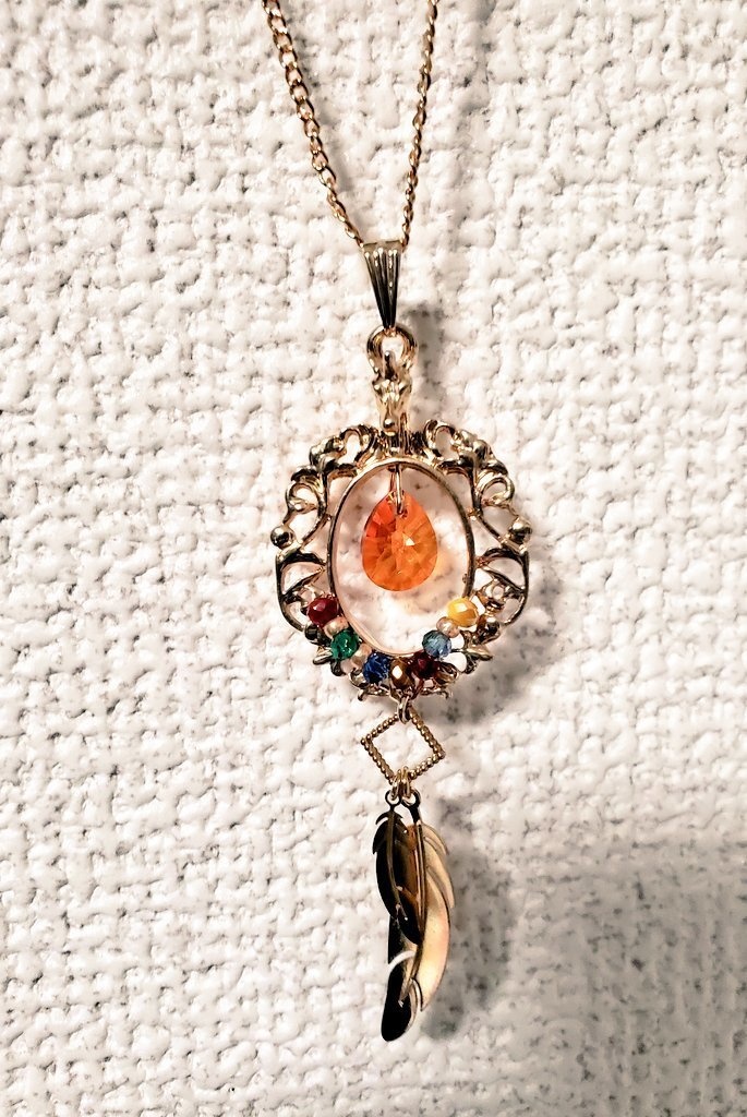 【ハンドメイド】ツイステ サバナクロー寮 イメージネックレス