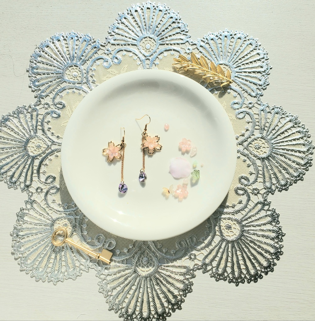 【ハンドメイド】桜と紫苑の雫のピアス