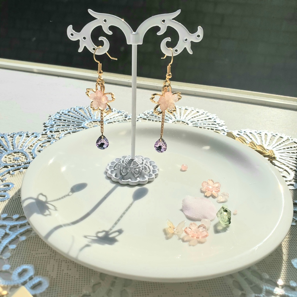 【ハンドメイド】桜と紫苑の雫のピアス
