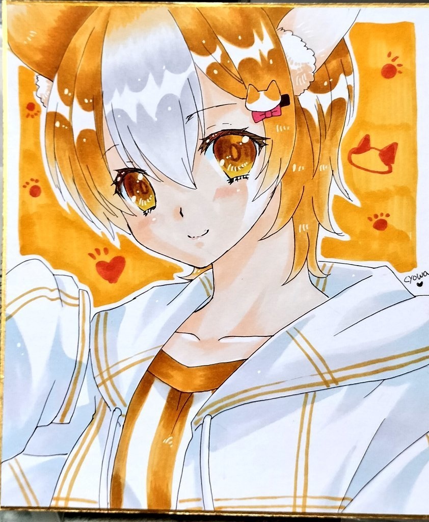 【中サイズ】茶トラハチワレ猫娘さん