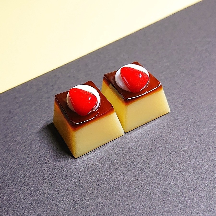 いちごと生クリームのカスタードプリンキーキャップ