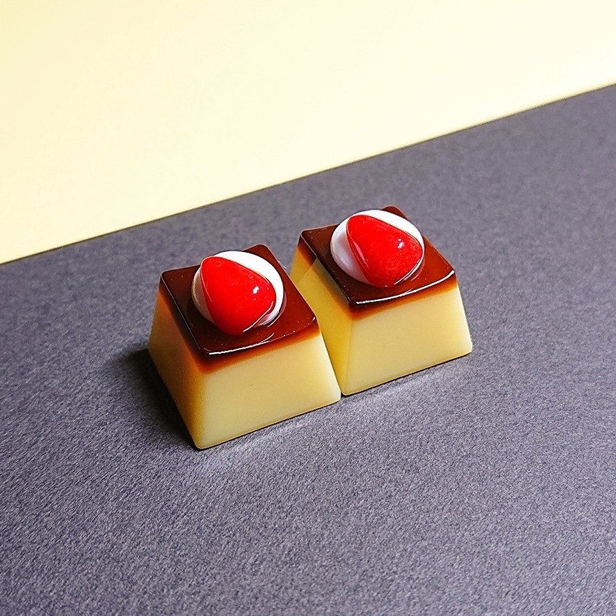 いちごと生クリームのカスタードプリンキーキャップ