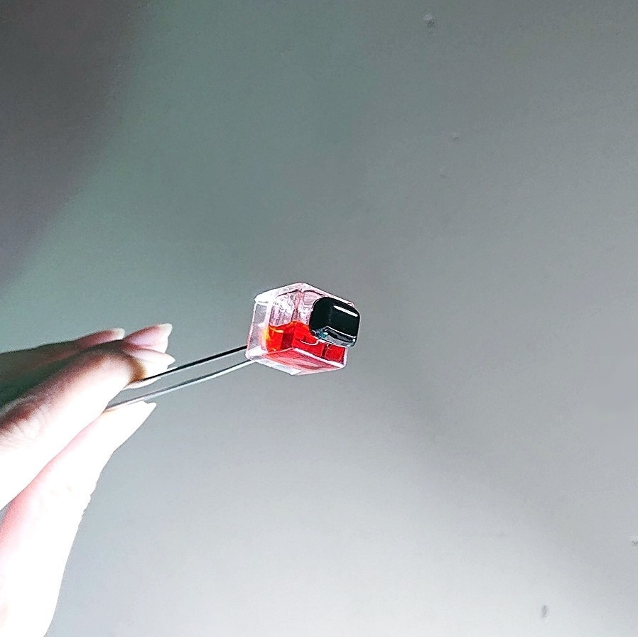 中身が動くインク瓶キーキャップ