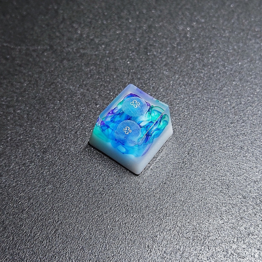 水彩海月(白)キーキャップ