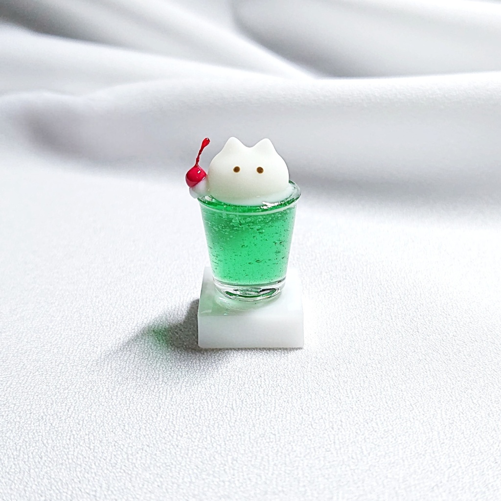ねこちゃん&うさちゃんアイスのドリンクキーキャップ