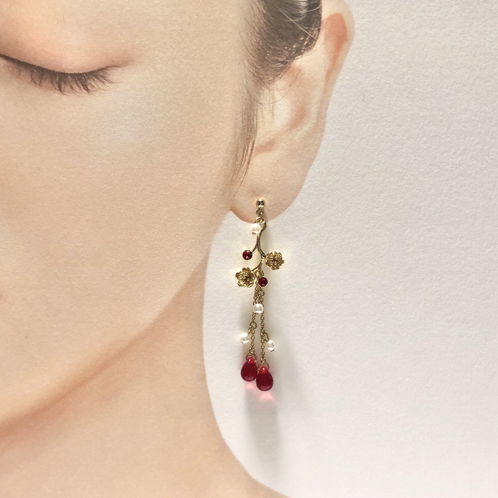 梅の花 イヤーアクセサリー