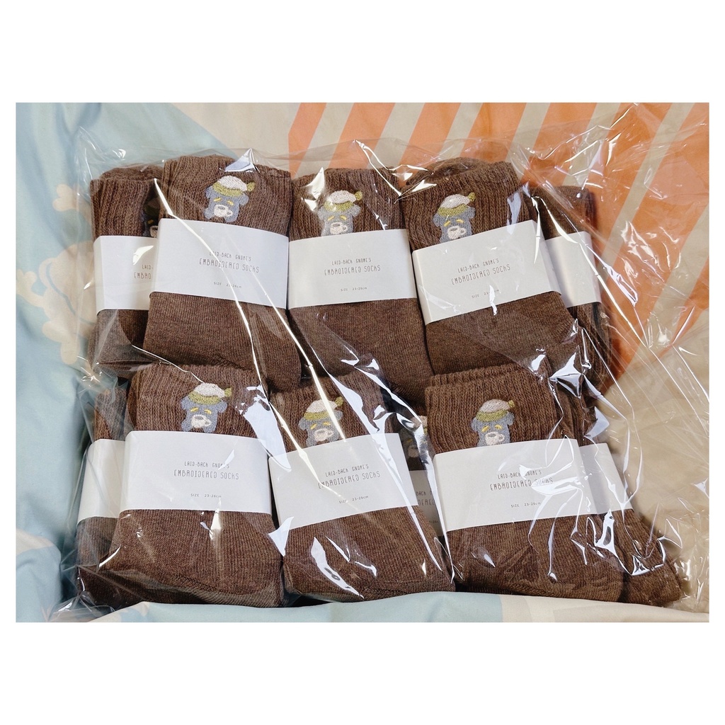 ゆるいノーム刺繍入り靴下