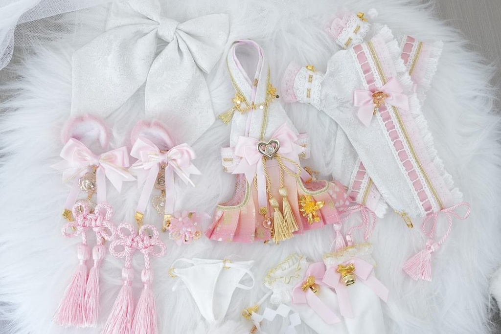 「巫女ちゃん、その耳は…?桜SP·赤/ピンク」by machi服