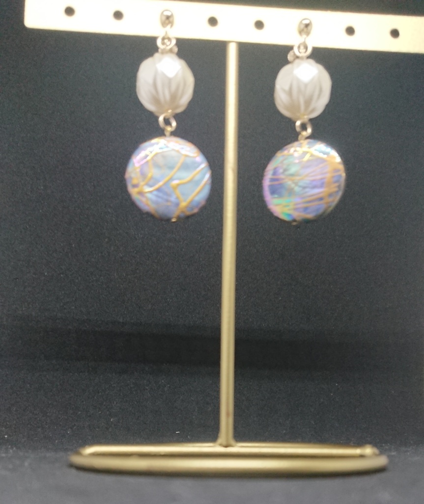 オーロラビーズの和風イヤリング・ピアス