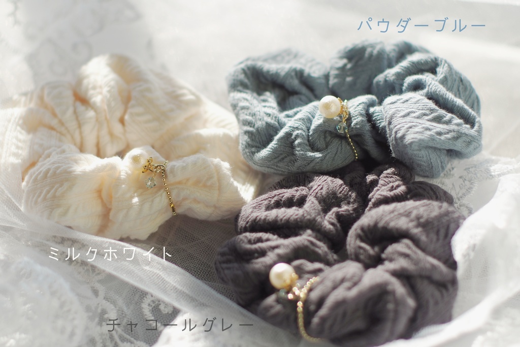 雪真珠のニットシュシュ