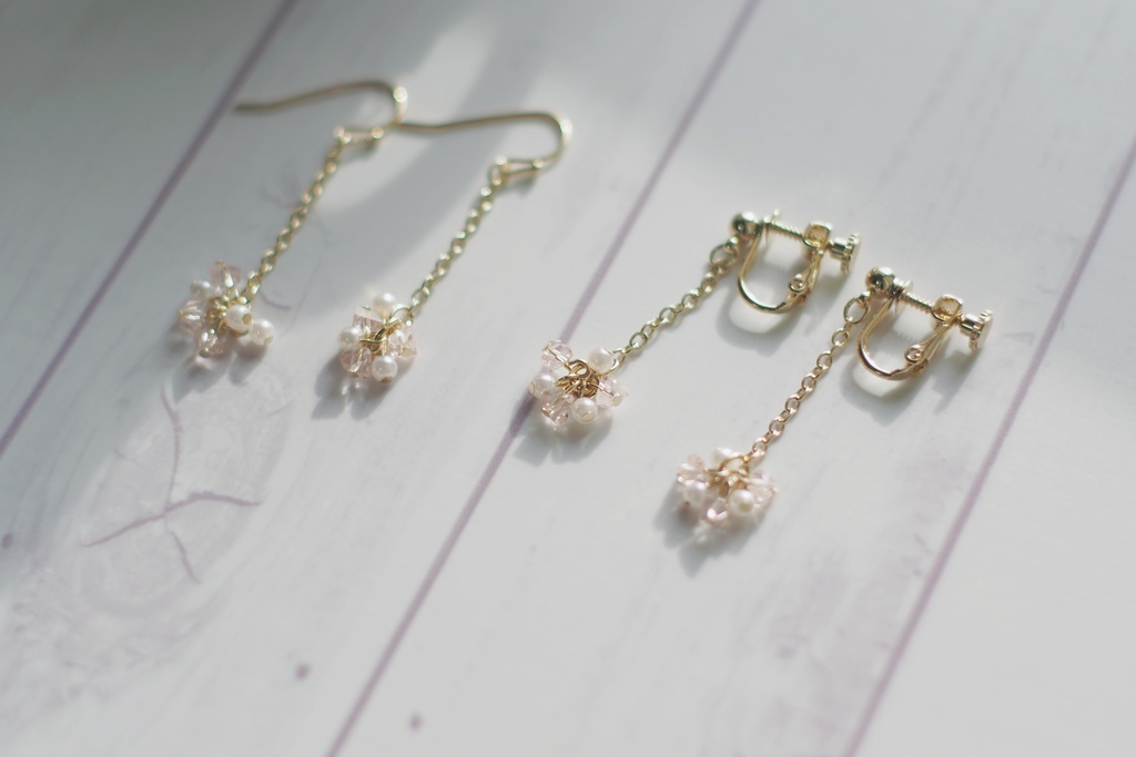 桜色硝子のピアス