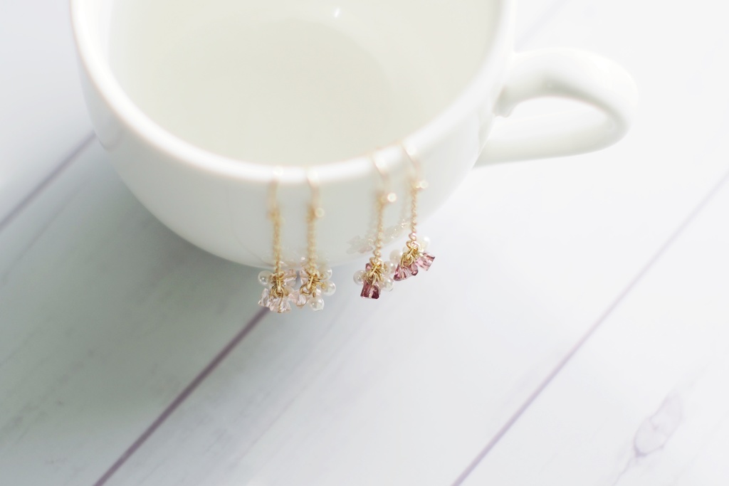 桜色硝子のピアス
