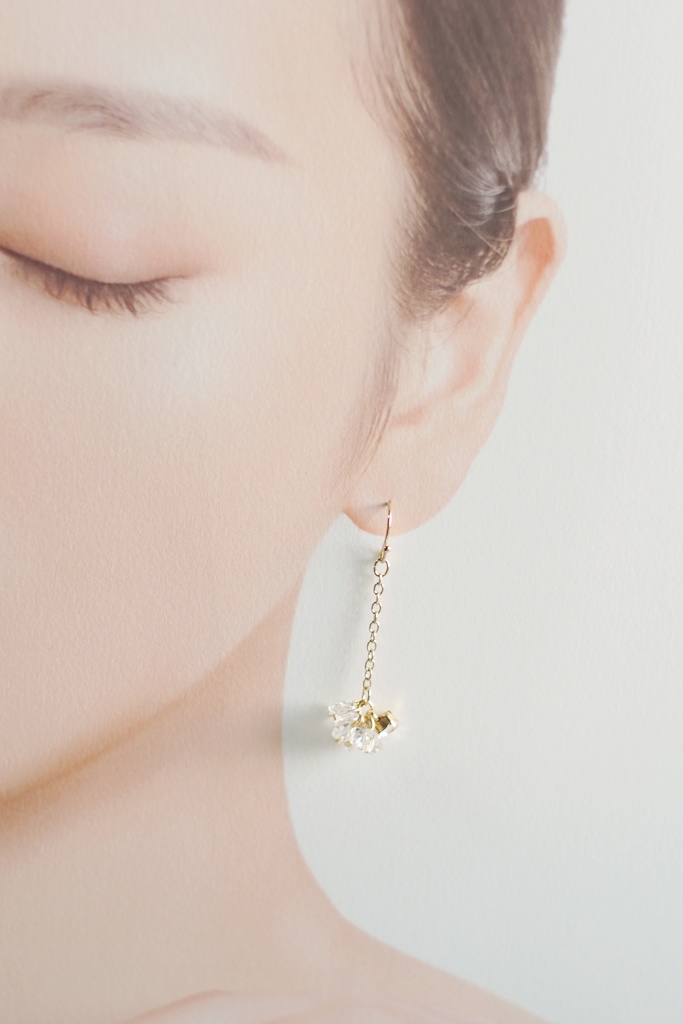 硝子と一粒ビジューのピアス