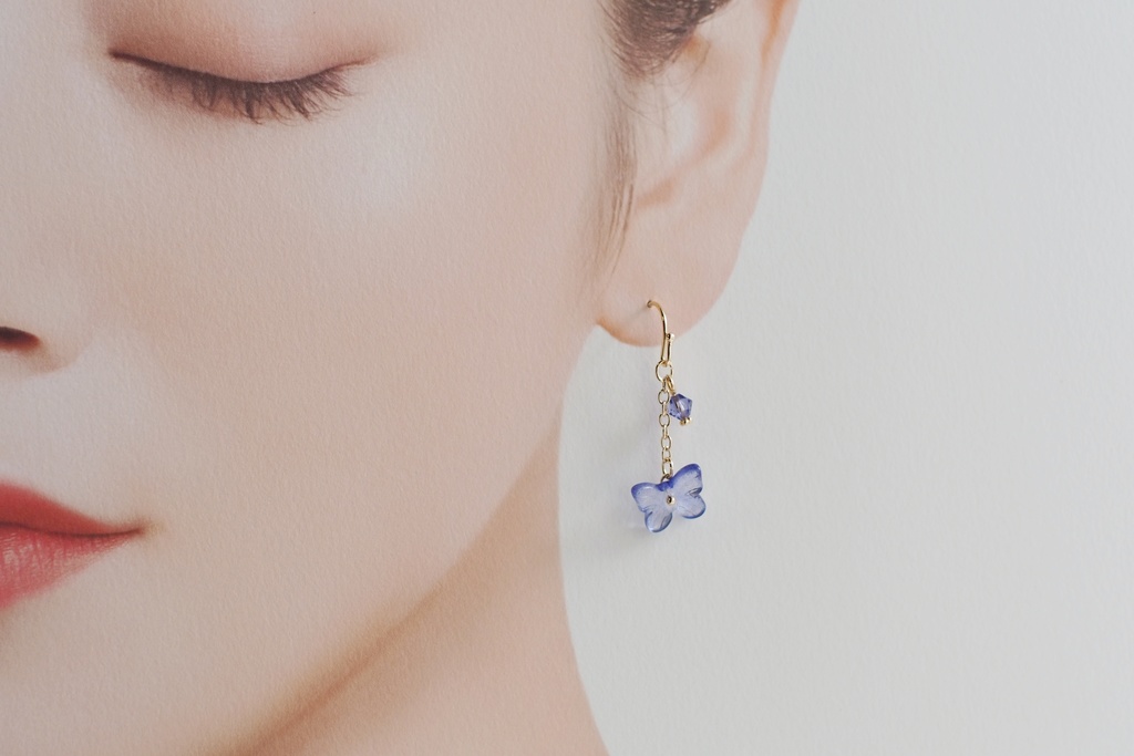 蝶々の耳飾り