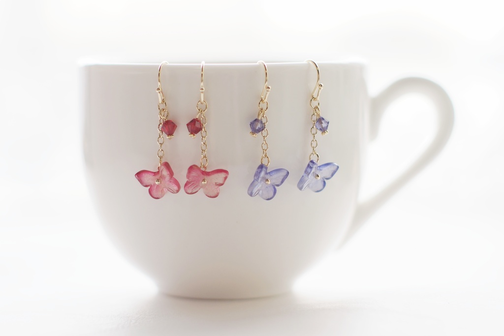 蝶々の耳飾り