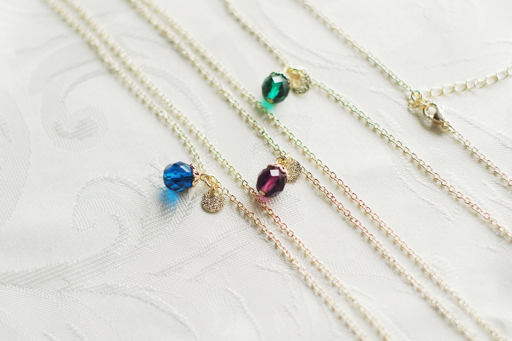 オリエンタルガラスのネックレス