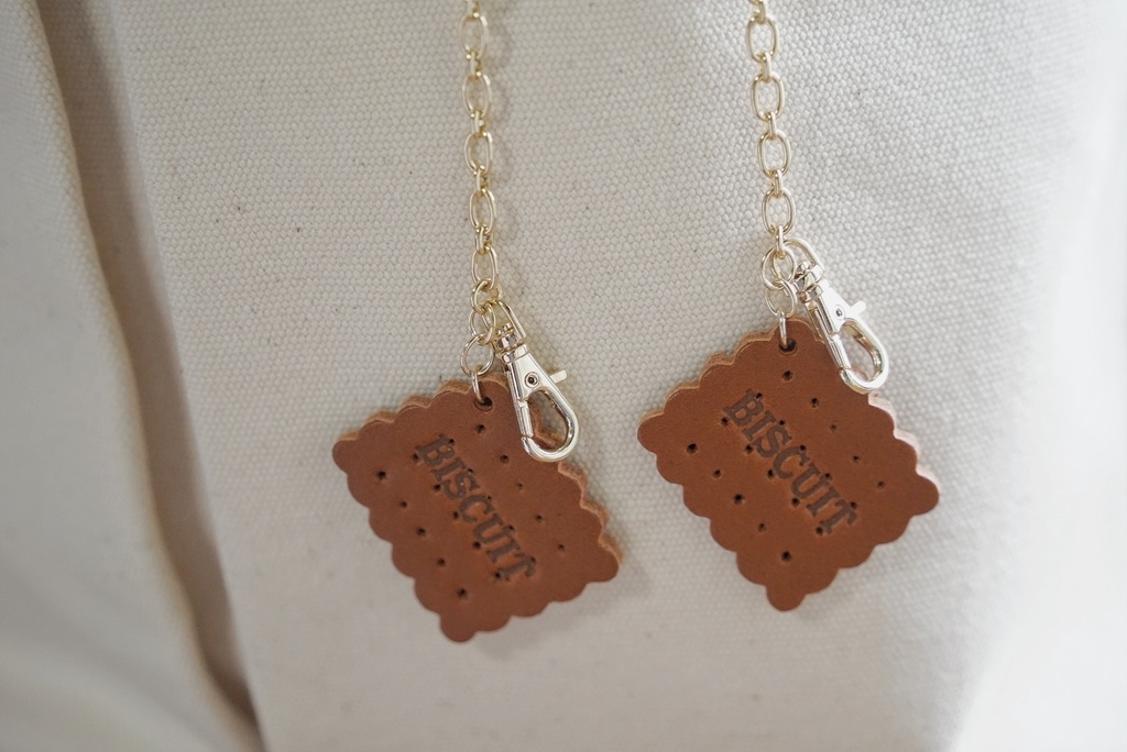 ビスケットのバッククリップ