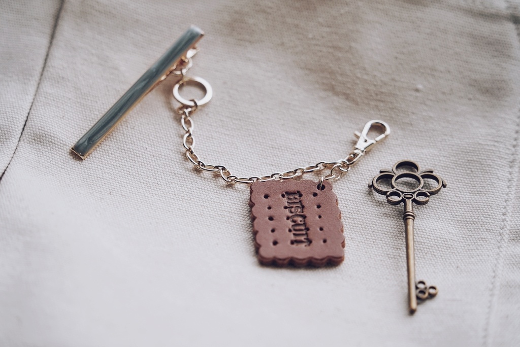 ビスケットのバッククリップ