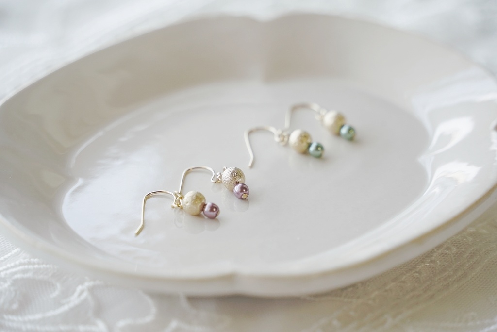 秋色パールのピアス(short)