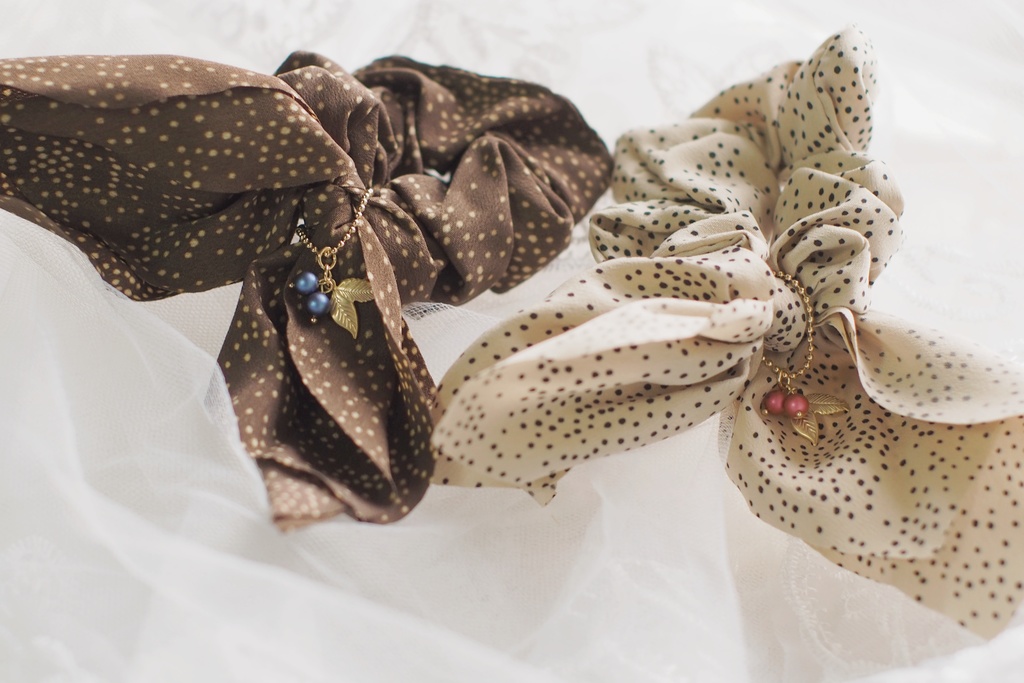 秋冬ベリーのドットシュシュ