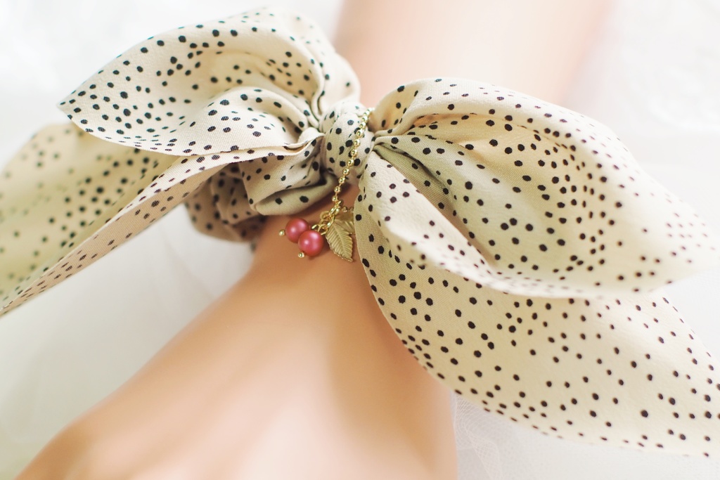 秋冬ベリーのドットシュシュ