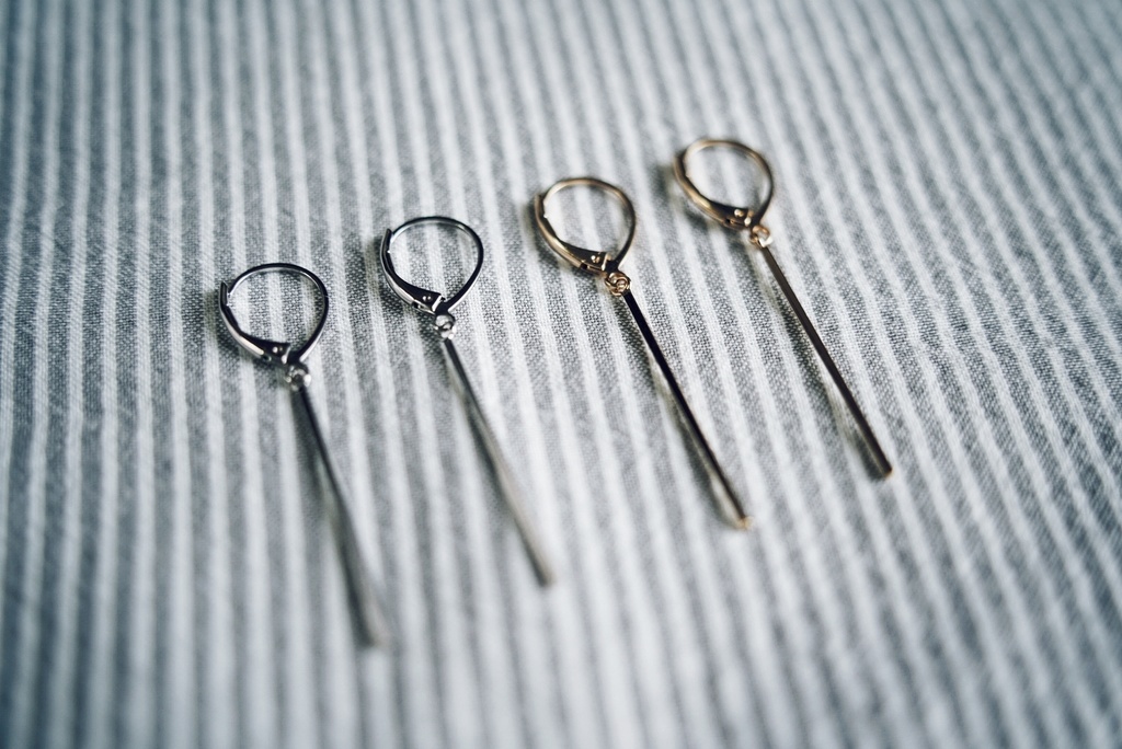 シンプルスティックのフレンチピアス