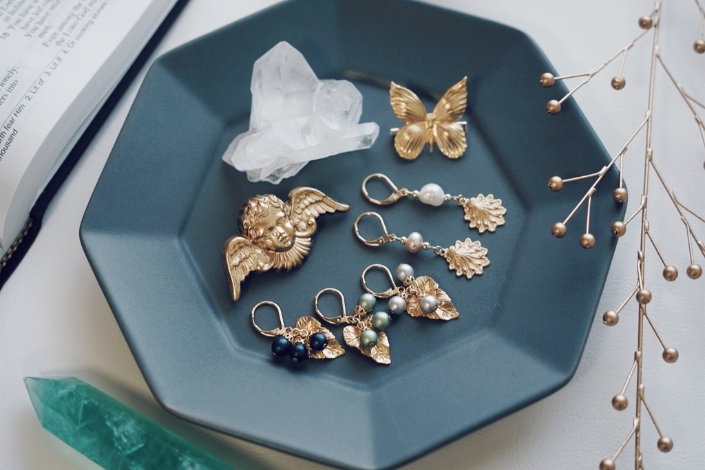 真鍮製 蝶々のブローチ