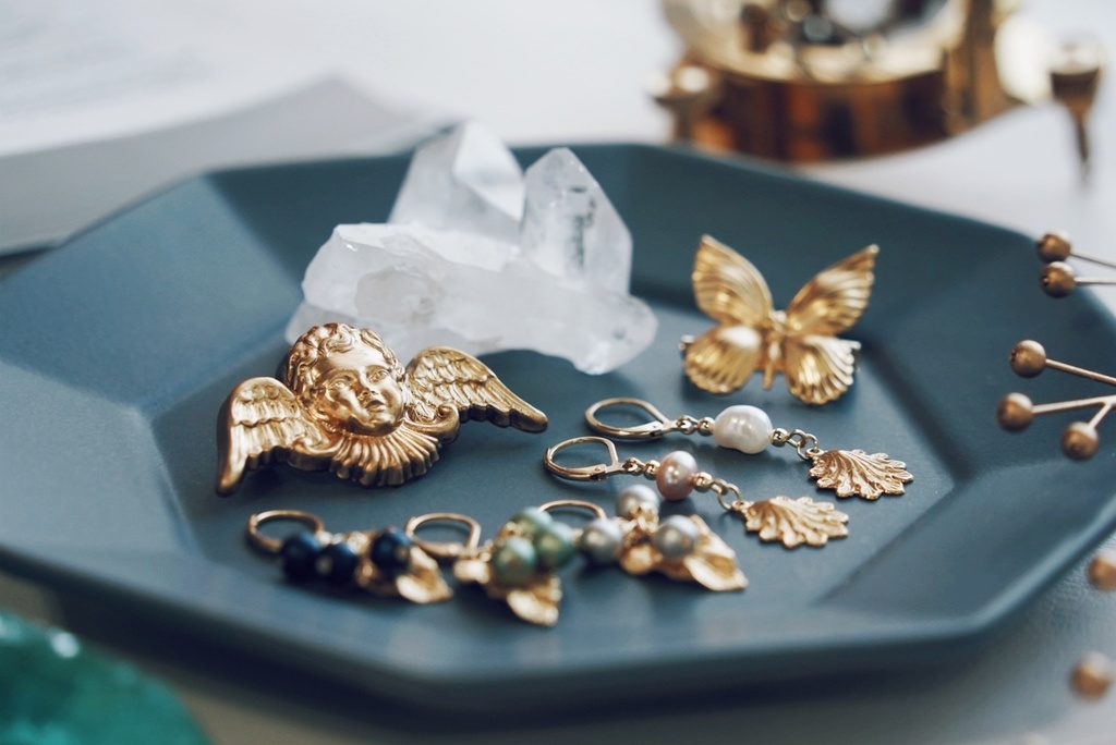 真鍮製 蝶々のブローチ