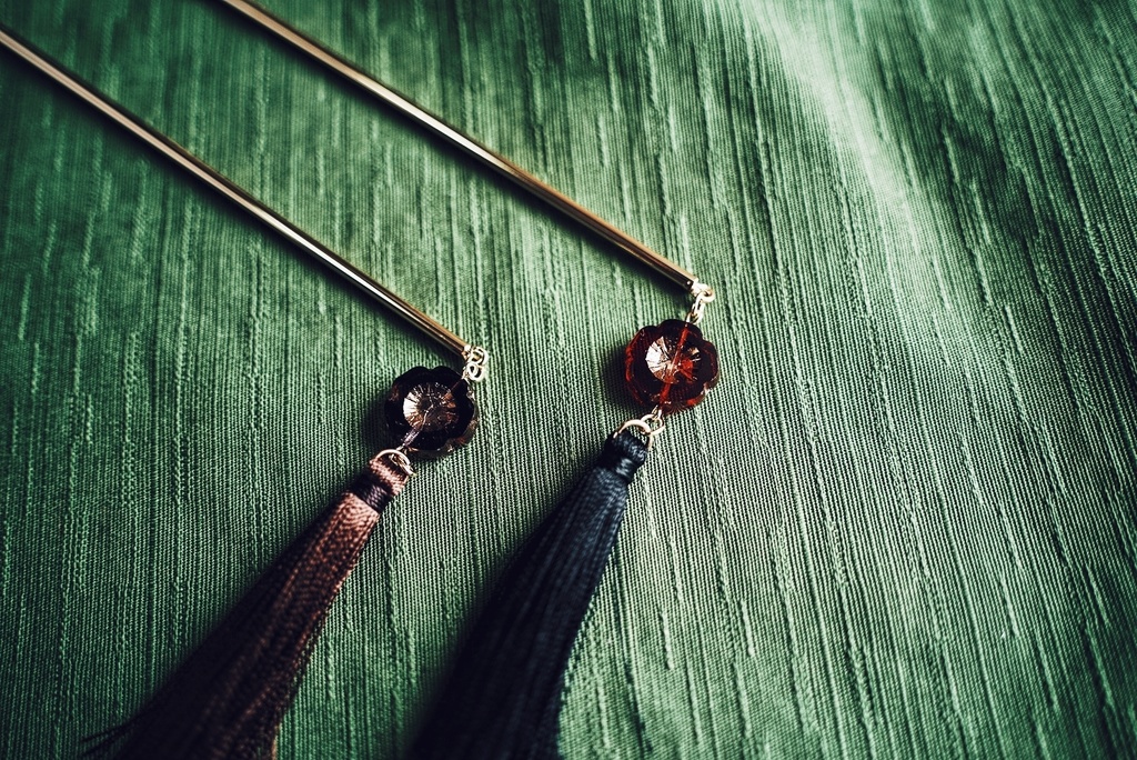 早春梅の髪飾り